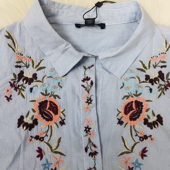 Tommy Hilfiger Embroidery Shirt - Picture 2 of 3